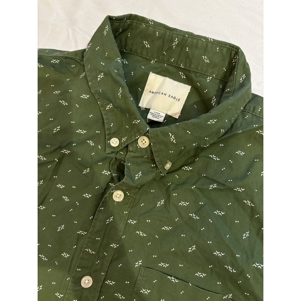 American Eagle Mens Large Green Geometric Print Short Sleeve Button Down Shirt